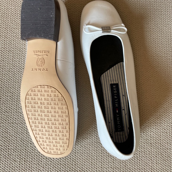 Tommy Hilfiger White Leather Ballerina Flats Size 7 / EU 38 - Picture 5 of 7